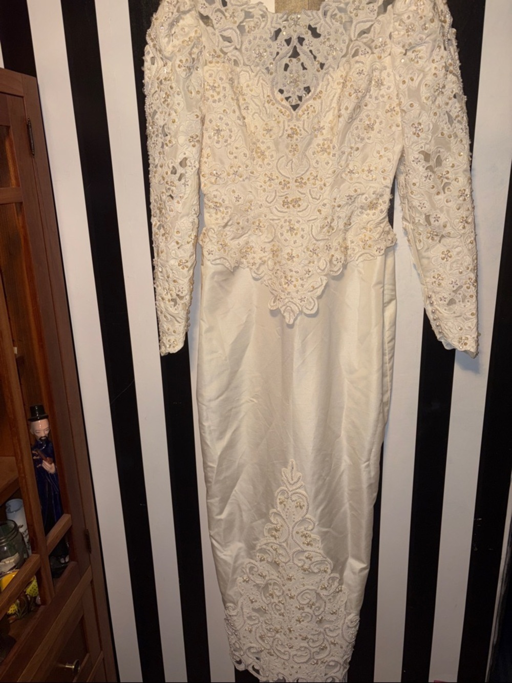 1980s Vintage Ivory Lace Long-Sleeve Wedding Dress Size 8/10 Pearl & Sequin EUC